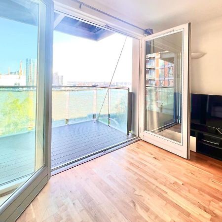 Апартаменты Fairmont Avenue E14 9Pq Лондон Экстерьер фото
