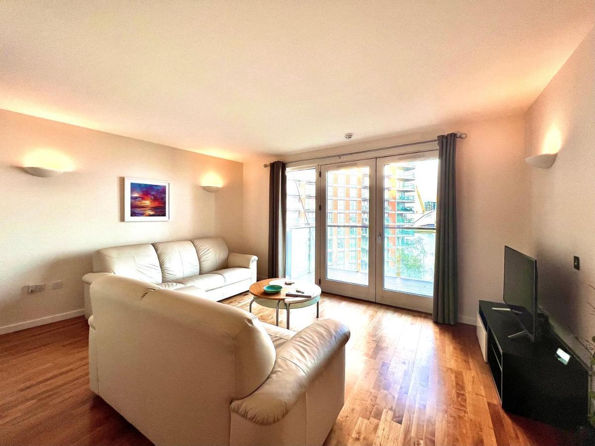 Апартаменты Fairmont Avenue E14 9Pq Лондон Экстерьер фото